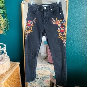 Topshop Moto Jamie Floral Embroidered High Waisted Black Jeans Size 28 EUC